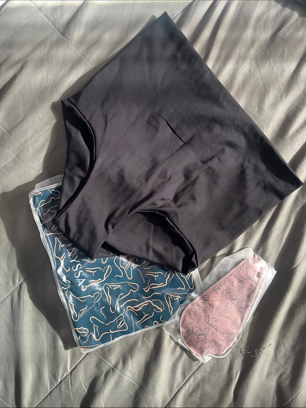 Women’s Seamless Black High-Waist Panty — Smooth Comfort